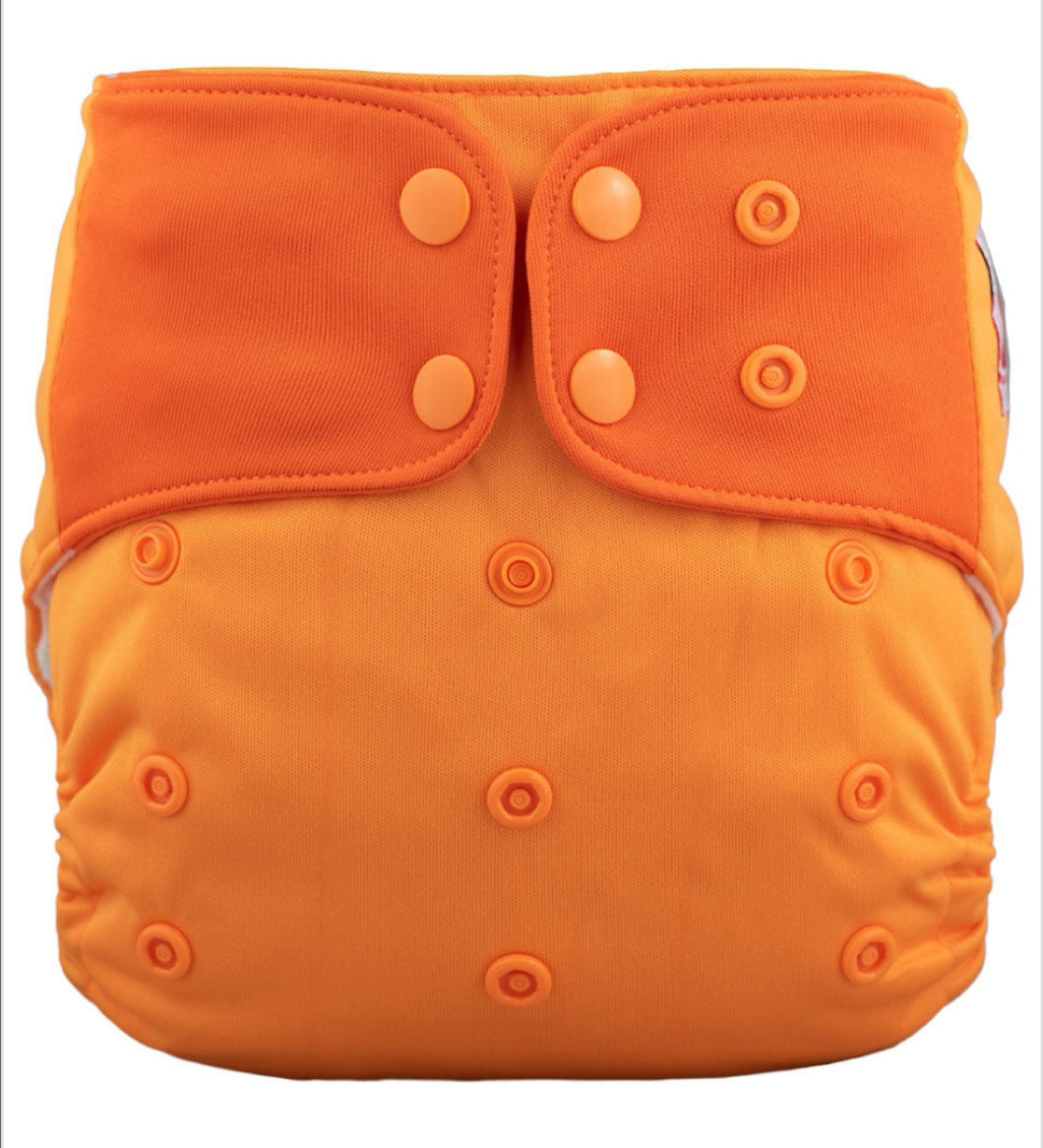 Lichtbaby pocket, Orange. Includes 1 bamboo terry insert